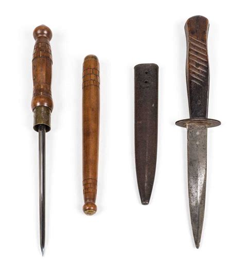 Lot 910 - Trench Knife.