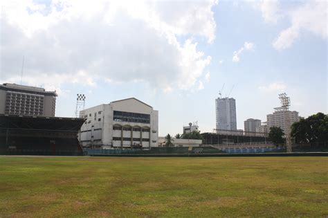 The Rizal Memorial Baseball Stadium | First-Time Travels