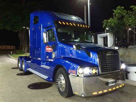 Freightliner Century (2004) : Sleeper Semi Trucks