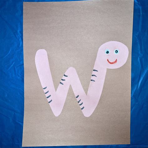 Lowercase Letter W Craft for Preschool: Worm Craft