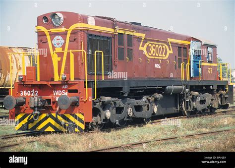 India, diesel locomotive at Cochin Harbour station Stock Photo - Alamy