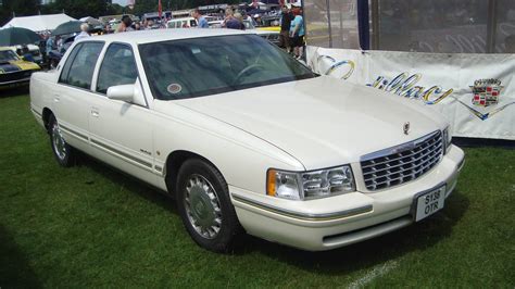 1999 Cadillac DeVille D'elegance - Sedan 4.6L V8 auto