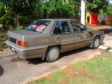 GlobalMatrix: Proton Iswara 1992 (Manual) For SALE