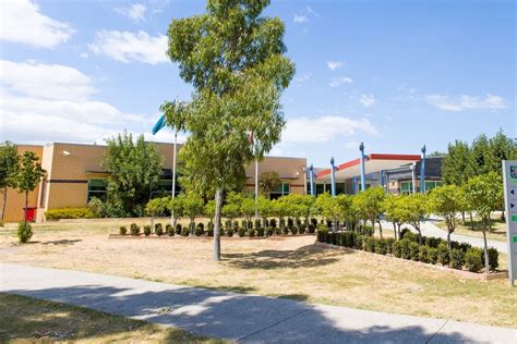 Parkdale Secondary College - 116 Warren Rd, Mordialloc VIC 3195, Australia