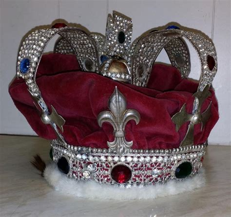 Crown Jewels Prop Hire » Crown Jewels - Keeley Hire