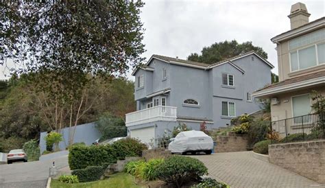 Mark Zuckerberg’s old Bay Area house on sale for $5.3M