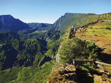 Hiking on Reunion Island: an exploration in the great outdoors