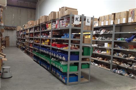 Warehouse & Industrial Shelving Systems & Solutions