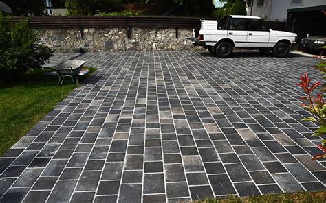 Outdoor Porcelain Pavers for Elevated Decks and Landscapes