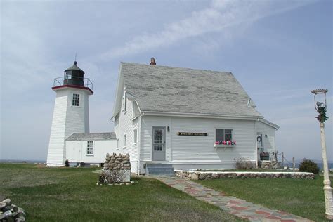 Five New England Lighthouses You Can Stay The Night In | New england ...