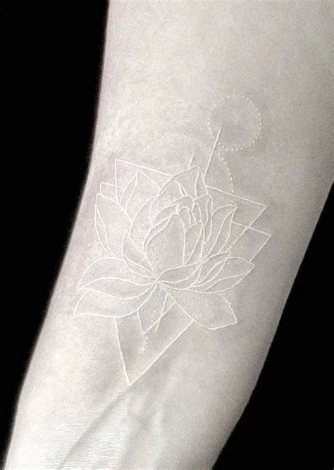 Discover more than 75 black and white lotus tattoo best - in.cdgdbentre