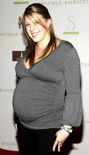 The Baby Bump Project: Stephanie Tanner: very preggo