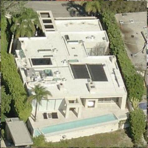 Keanu Reeves' House in Los Angeles, CA (Google Maps)