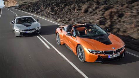 New BMW i8 Roadster VS BMW i8 Coupe