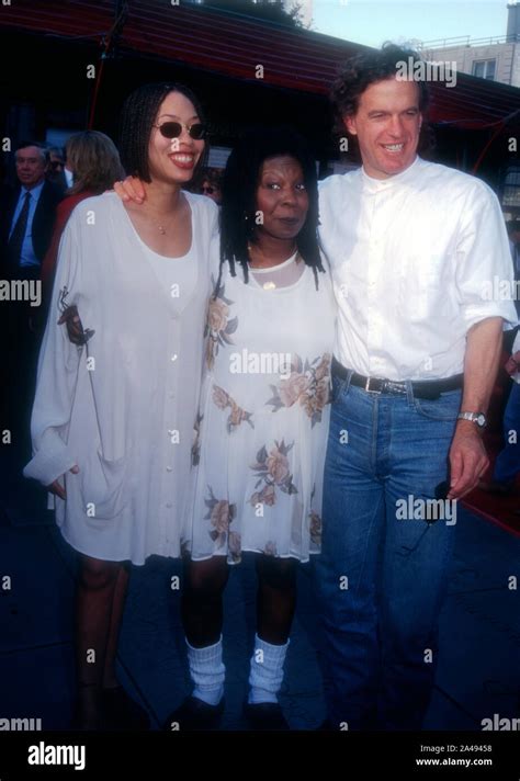 Whoopi Goldberg Daughters Father Alvin Martin