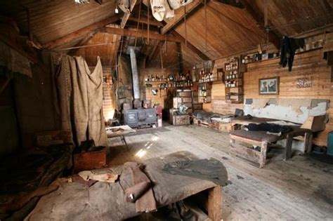 Shackleton's hut at Cape Royds - Restoring explorers' Antarctic huts - CBS News