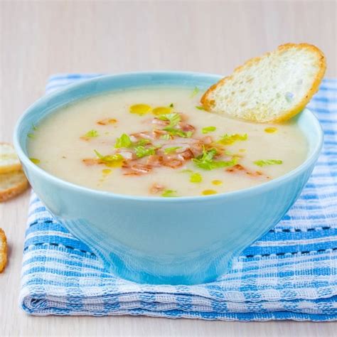 How to make cream of celery soup in slow cooker - Tasty Recipes