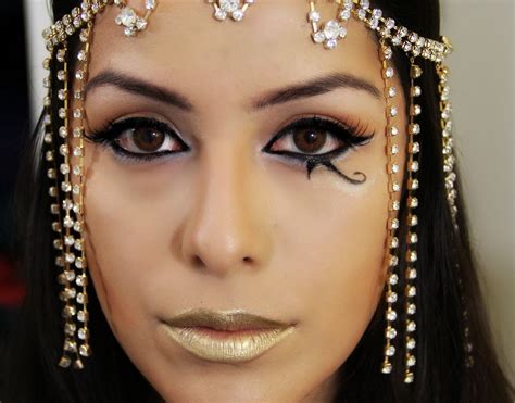 Épinglé par Brittney Joy sur Look like an Egyptian! | Maquillage égyptien, Maquillage cleopatre ...