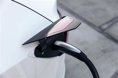 Tesla mobile connector out of stock for individual purchases - TechStory