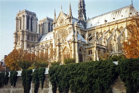 Notre Dame (巴黎聖母院)