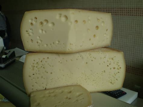 Cheese Making - Hard Cheeses : 12 Steps (with Pictures) - Instructables