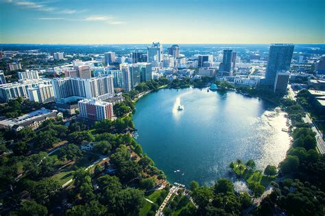 Lake Eola Park - Family-Friendly Park in Downtown Orlando – Go Guides