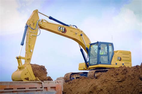 New 320 Hydraulic Excavator for Sale - H.O. Penn