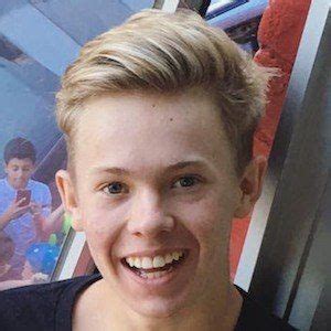 Tanner Fox - Age, Family, Bio | Famous Birthdays