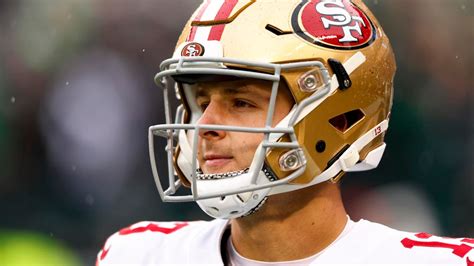 49ers' Brock Purdy suffers torn UCL in throwing elbow vs. Eagles ...