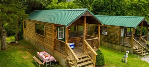 Deluxe Cabin (Full Bath with Shower), KOA Patio ® Pictures - Harpers ...