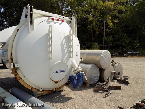 1997 Vactor 2110-36 vacuum tank and truck parts in Muscatine, IA | Item ...