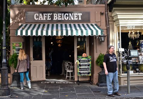 Cafe Beignet, New Orleans - ReviewTravel Experta – Travel, Lifestyle, Freedom