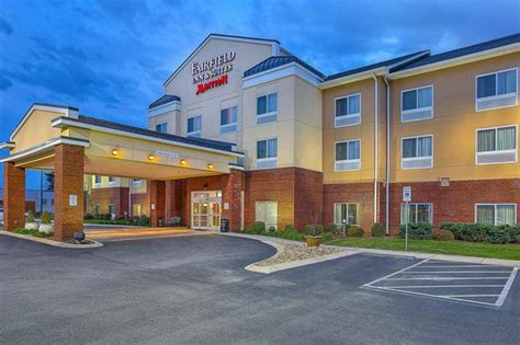 Fairfield Inn & Suites by Marriott Cookeville in Cookeville, 1200 Sams Street - Hotels & Motels ...