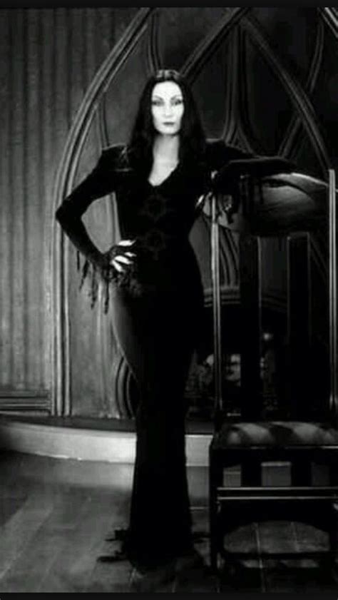 Morticia Addams | Morticia addams dress, Morticia addams, Addams family