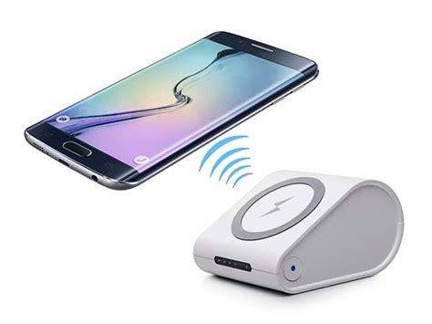 The Qi-enabled Wireless Charger with Integrated Power Bank | Gadgetsin