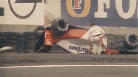 Ayrton Senna crash @ Mexico 1991 - YouTube