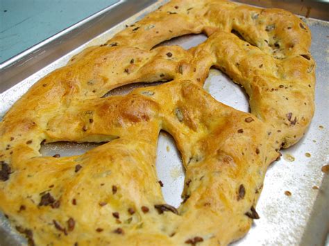 Cheftainment: Fougasse (Bread)