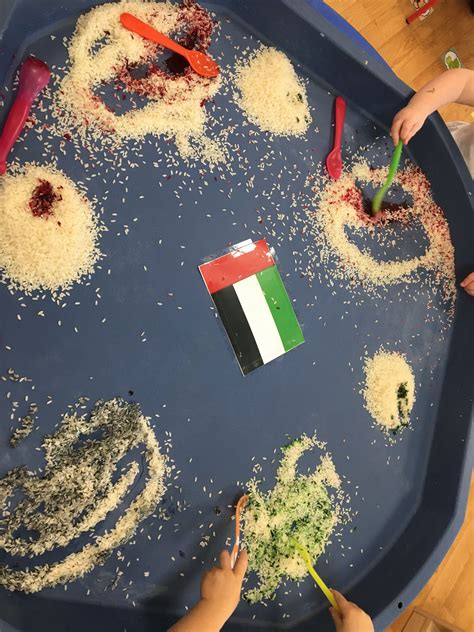 UAE National day tuff tray idea