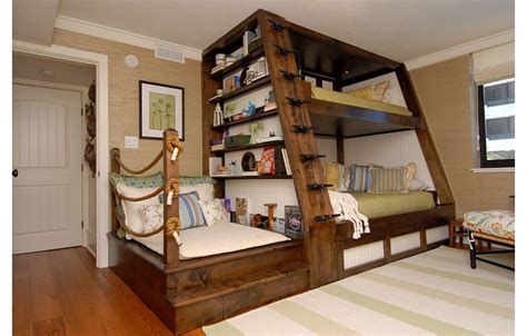 Bunk bed for kids' room by Del Mar