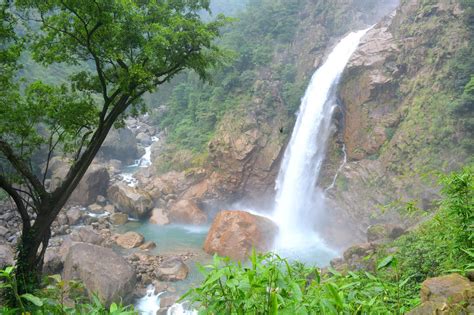 Cherrapunji, Meghalaya - Double Decker Living Root Bridge and Rainbow ...