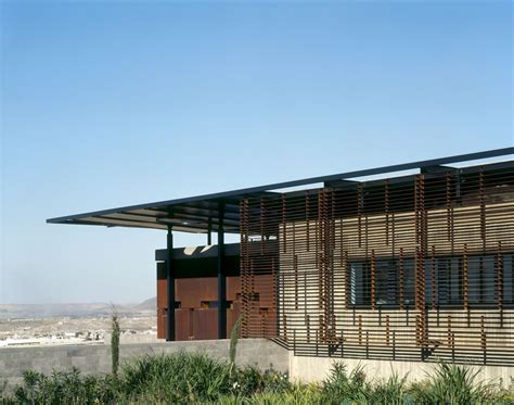 British Embassy, Sana'a, Yemen | Design Engine Architects | Archinect | British architecture ...