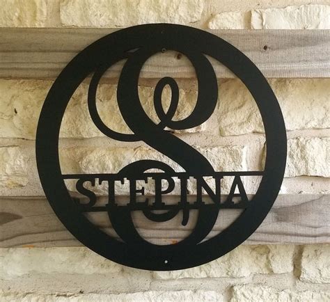 Custom monogram Metal wall art Personalized Name Circle | Etsy