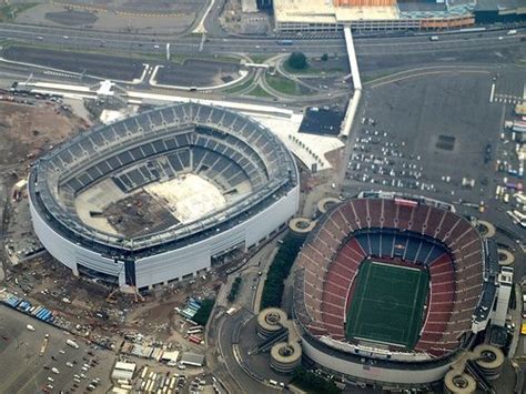 Marco Gray Kabar: New York Giants Stadium History