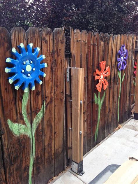 31 Best Garden Fence Decoration Ideas and Designs for 2020