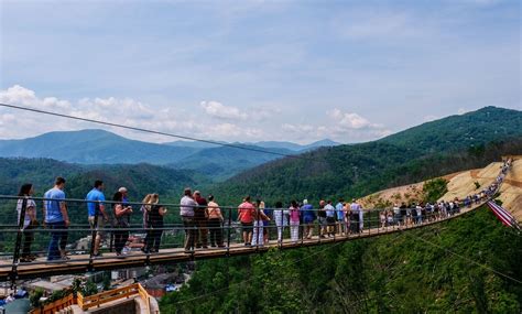 North America's longest pedestrian-only sky bridge opens in Gatlinburg ...