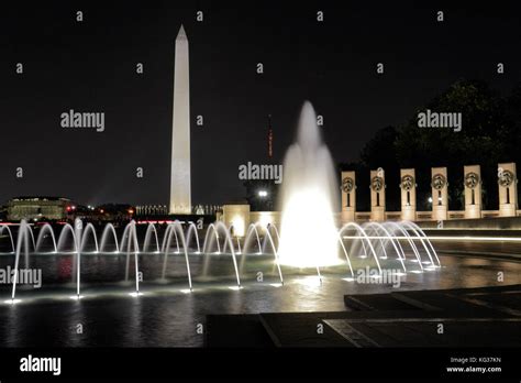 National world war ii memorial night hi-res stock photography and ...