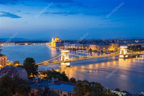 Night panorama of Budapest city — Stock Photo © kanuman #114346530