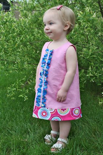 Pencils, Proverbs, Pandemonium, & Pins: Matching Dresses for the Girls