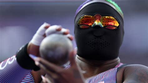 Why Team USA Olympics star Raven Saunders wears mask and sunglasses to ...