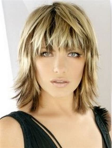 2024 Latest Shaggy Chin-length Blonde Bob Hairstyles